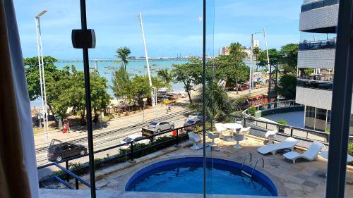 APTO LUXO EM HOTEL - BEIRA MAR FORTALEZA e quarto executivo