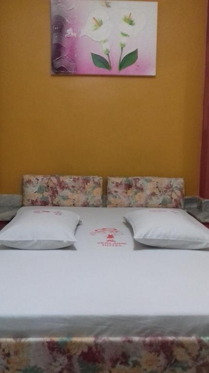 Hotel Verlaine