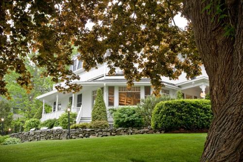 Relais Chateaux Camden Harbour Inn