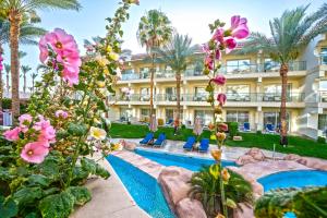 Xperience Sea Breeze Resort